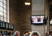 “I sobbed uncontrollably at the station, missing both my train and my own wedding, while frantically texting my fiancé.” Suddenly, an elegant stranger leaned over, pointing at a live screen: “I know that man.” I went completely still as he locked eyes with me and said, “Come with me. You need to see this.” Little did I know, my wedding day was about to turn into a total nightmare.