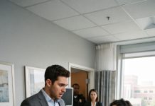 “As I screamed in agonizing labor, my husband ripped his hand away, whispering, ‘She needs me more tonight.’ He abandoned our delivery room to be with his first love. I delivered our daughter completely alone. When he finally walked back in demanding to hold her, I handed him legal divorce papers instead. Two hours later, when he saw his frozen accounts and an immediate eviction notice, he finally understood what he’d lost…”