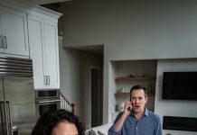 “When my husband poisoned my food and left a note saying, ‘Eat every bite, my love!’, I had no idea what he had planned. But by a twist of fate, the delivery driver took it to his mistress by mistake. Forty minutes later, his phone rang with devastating news—his mistress was dead. As the color drained from his face, I looked him in the eyes and whispered, ‘Was it delicious?’ Whose life was he actually trying to take?”
